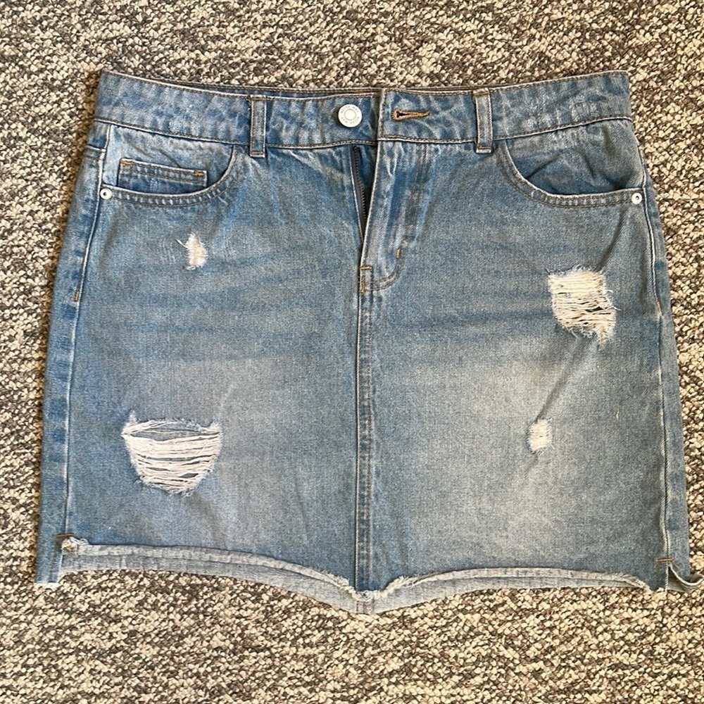 Pre-loved Distressed Noisy May denim skirt-Medium